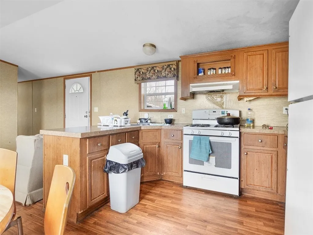 7277 Maple Ave, Sodus, New York 14551, Sodus, New York 14551, 7 Bedrooms Bedrooms, 15 Rooms Rooms,3 BathroomsBathrooms,Residential,For Sale,7277 Maple Ave, Sodus, New York 14551,R1621941
