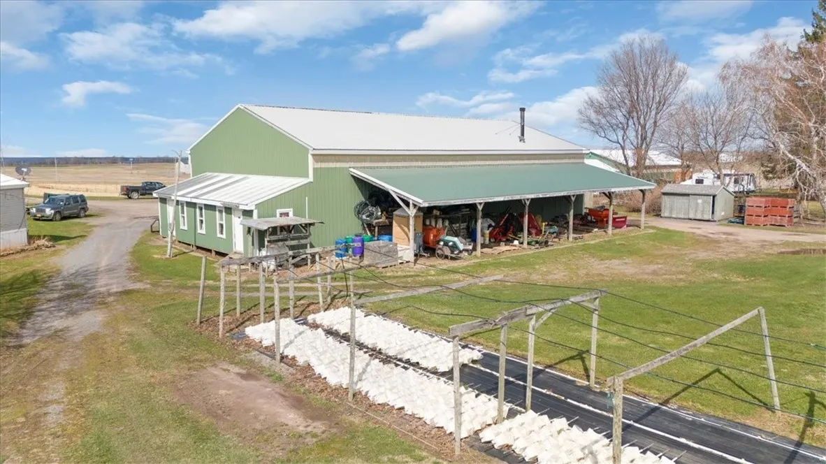 7277 Maple Ave, Sodus, New York 14551, Sodus, New York 14551, 7 Bedrooms Bedrooms, 15 Rooms Rooms,3 BathroomsBathrooms,Residential,For Sale,7277 Maple Ave, Sodus, New York 14551,R1621941