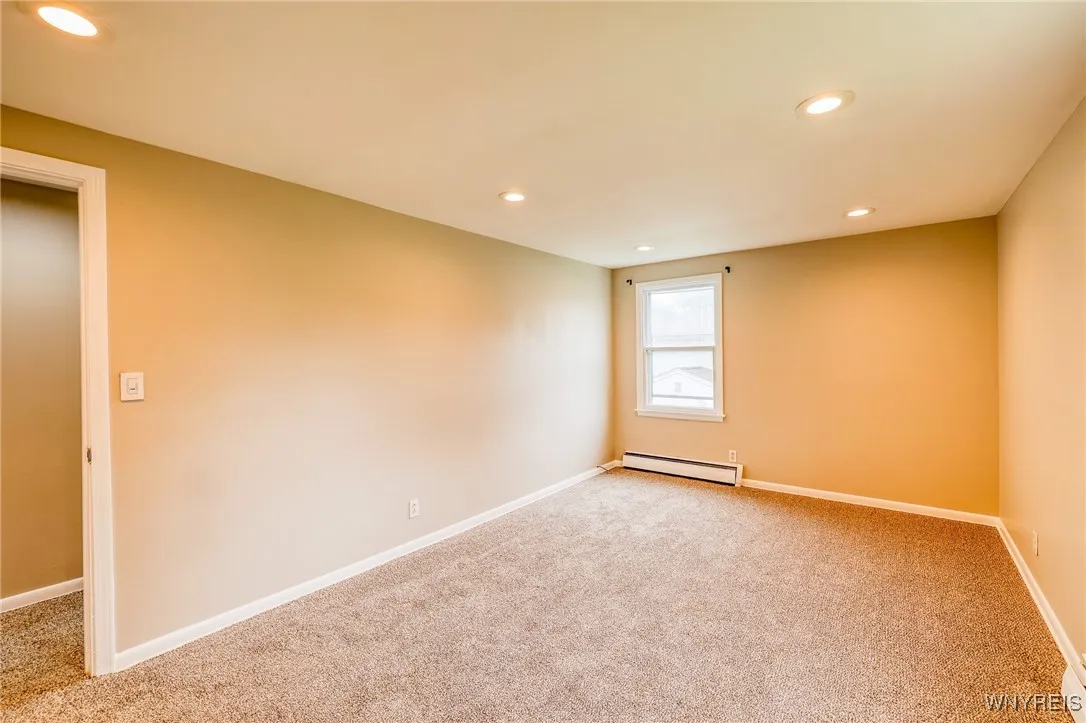 1946 Bedell Road, Grand Island, New York 14072, Grand Island, New York 14072, 3 Bedrooms Bedrooms, 7 Rooms Rooms,1 BathroomBathrooms,Residential,For Sale,1946 Bedell Road, Grand Island, New York 14072,B1621352