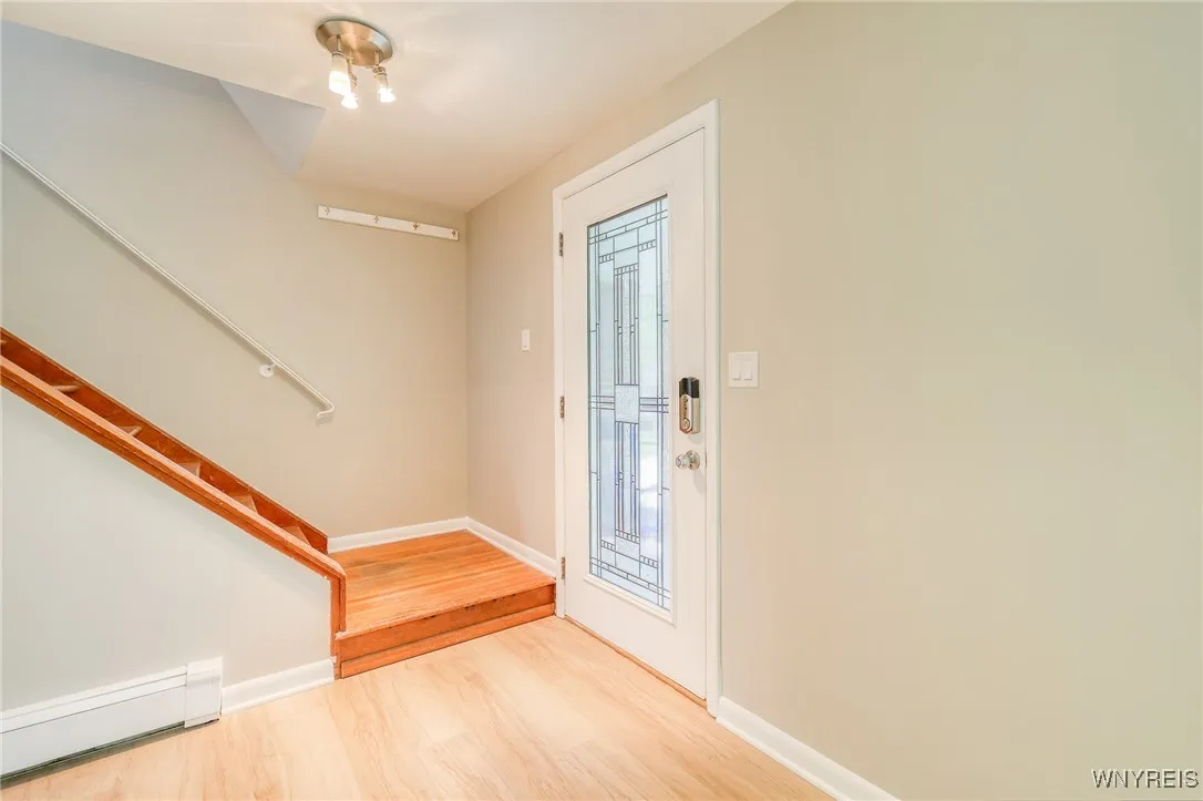 1946 Bedell Road, Grand Island, New York 14072, Grand Island, New York 14072, 3 Bedrooms Bedrooms, 7 Rooms Rooms,1 BathroomBathrooms,Residential,For Sale,1946 Bedell Road, Grand Island, New York 14072,B1621352