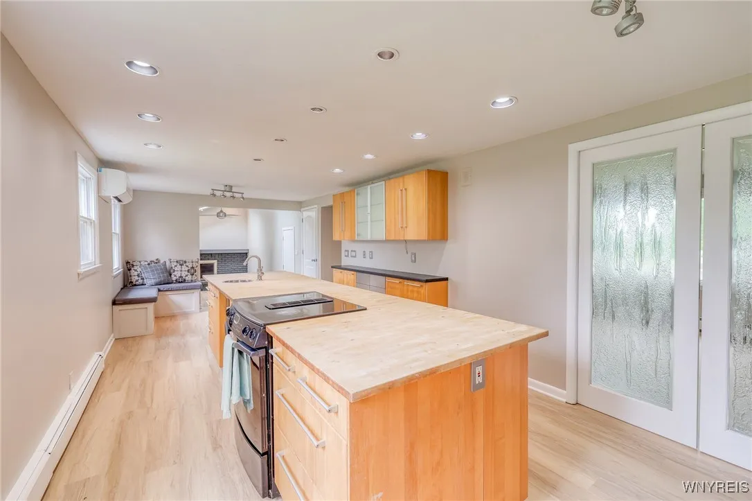 1946 Bedell Road, Grand Island, New York 14072, Grand Island, New York 14072, 3 Bedrooms Bedrooms, 7 Rooms Rooms,1 BathroomBathrooms,Residential,For Sale,1946 Bedell Road, Grand Island, New York 14072,B1621352