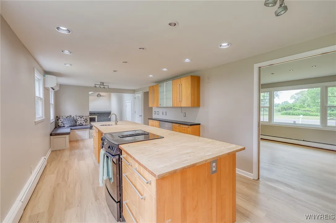 1946 Bedell Road, Grand Island, New York 14072, Grand Island, New York 14072, 3 Bedrooms Bedrooms, 7 Rooms Rooms,1 BathroomBathrooms,Residential,For Sale,1946 Bedell Road, Grand Island, New York 14072,B1621352