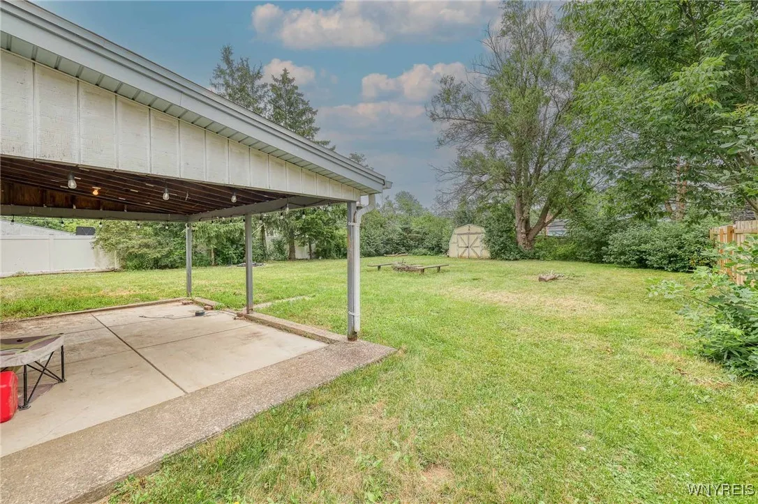 1946 Bedell Road, Grand Island, New York 14072, Grand Island, New York 14072, 3 Bedrooms Bedrooms, 7 Rooms Rooms,1 BathroomBathrooms,Residential,For Sale,1946 Bedell Road, Grand Island, New York 14072,B1621352