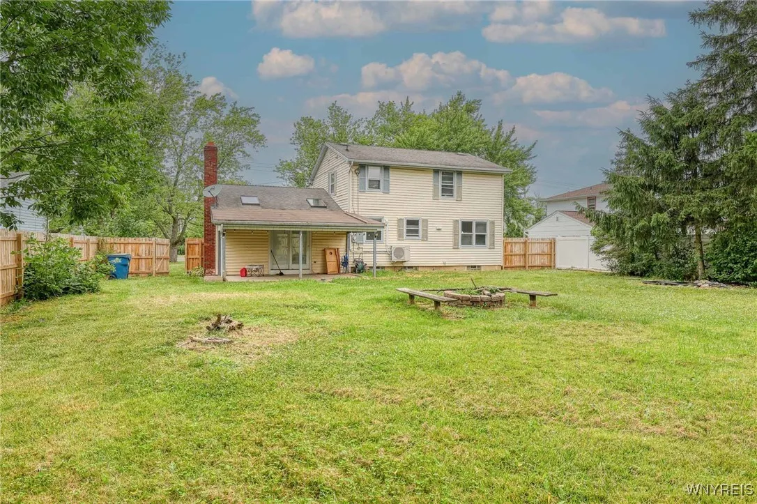 1946 Bedell Road, Grand Island, New York 14072, Grand Island, New York 14072, 3 Bedrooms Bedrooms, 7 Rooms Rooms,1 BathroomBathrooms,Residential,For Sale,1946 Bedell Road, Grand Island, New York 14072,B1621352