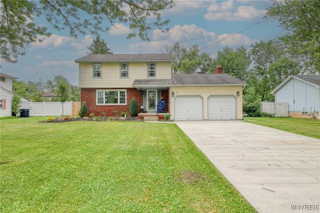 1946 Bedell Road, Grand Island, New York 14072, Grand Island, New York 14072, 3 Bedrooms Bedrooms, 7 Rooms Rooms,1 BathroomBathrooms,Residential,For Sale,1946 Bedell Road, Grand Island, New York 14072,B1621352