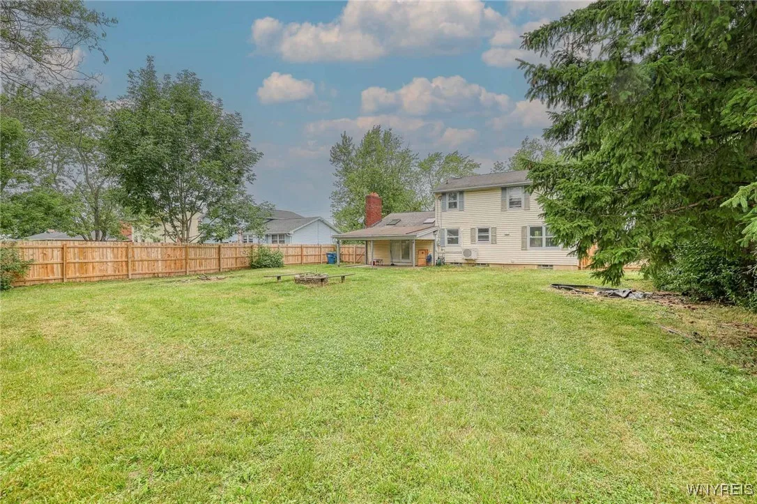 1946 Bedell Road, Grand Island, New York 14072, Grand Island, New York 14072, 3 Bedrooms Bedrooms, 7 Rooms Rooms,1 BathroomBathrooms,Residential,For Sale,1946 Bedell Road, Grand Island, New York 14072,B1621352