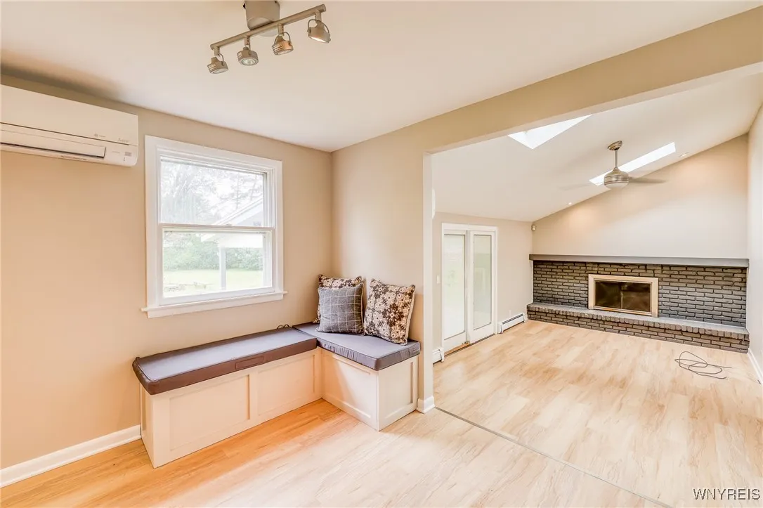 1946 Bedell Road, Grand Island, New York 14072, Grand Island, New York 14072, 3 Bedrooms Bedrooms, 7 Rooms Rooms,1 BathroomBathrooms,Residential,For Sale,1946 Bedell Road, Grand Island, New York 14072,B1621352
