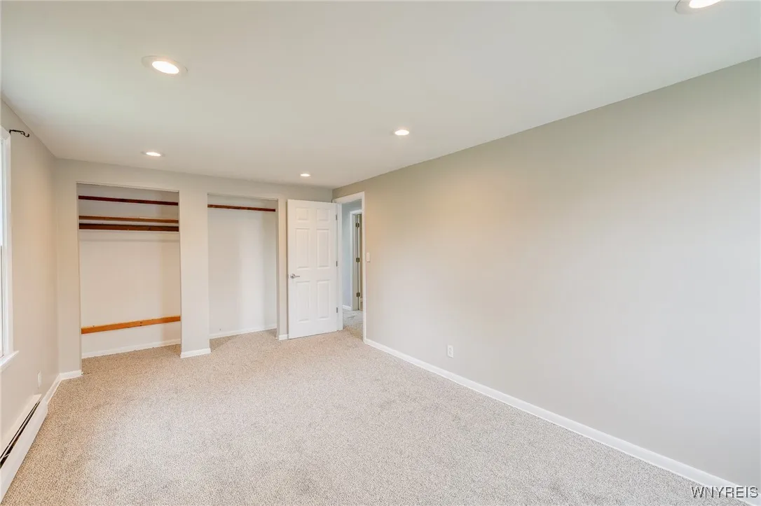 1946 Bedell Road, Grand Island, New York 14072, Grand Island, New York 14072, 3 Bedrooms Bedrooms, 7 Rooms Rooms,1 BathroomBathrooms,Residential,For Sale,1946 Bedell Road, Grand Island, New York 14072,B1621352