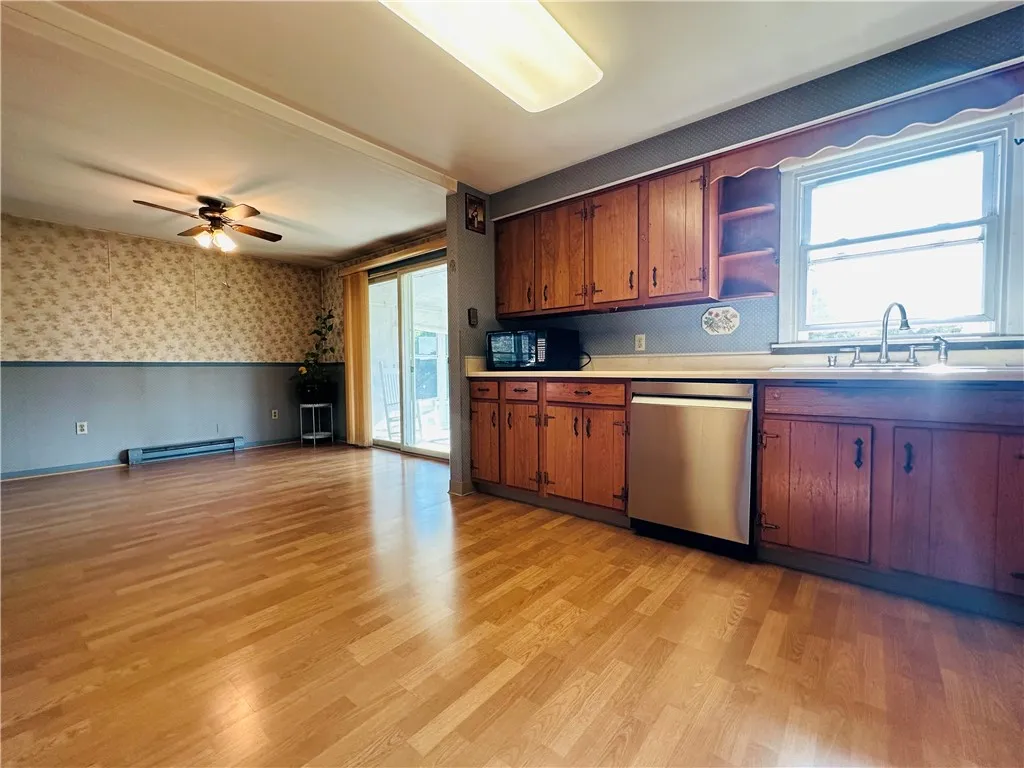55 Wegman Street, Sennett, New York 13021, Sennett, New York 13021, 4 Bedrooms Bedrooms, 7 Rooms Rooms,1 BathroomBathrooms,Residential,For Sale,55 Wegman Street, Sennett, New York 13021,R1620292