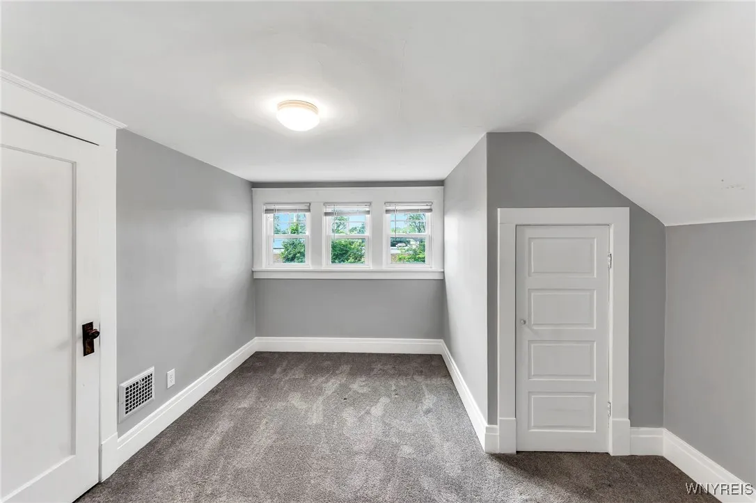 65 Nassau Avenue, Tonawanda, New York 14217, Tonawanda, New York 14217, 4 Bedrooms Bedrooms, 9 Rooms Rooms,1 BathroomBathrooms,Residential,For Sale,65 Nassau Avenue, Tonawanda, New York 14217,B1621653