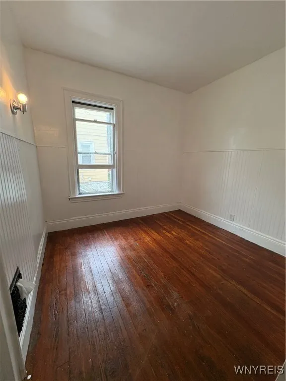 310 East Delavan Avenue N, Buffalo, New York 14208, Buffalo, New York 14208, 3 Bedrooms Bedrooms, 7 Rooms Rooms,1 BathroomBathrooms,Residential Lease,For Rent,310 East Delavan Avenue N, Buffalo, New York 14208,B1621866