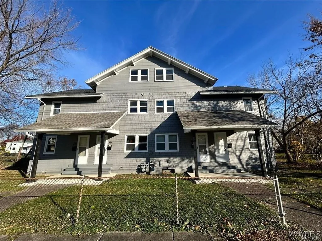 527 24th Street 533, Niagara Falls, New York 14301, Niagara Falls, New York 14301, 2 Bedrooms Bedrooms, 5 Rooms Rooms,1 BathroomBathrooms,Residential Lease,For Rent,527 24th Street 533, Niagara Falls, New York 14301,B1621740