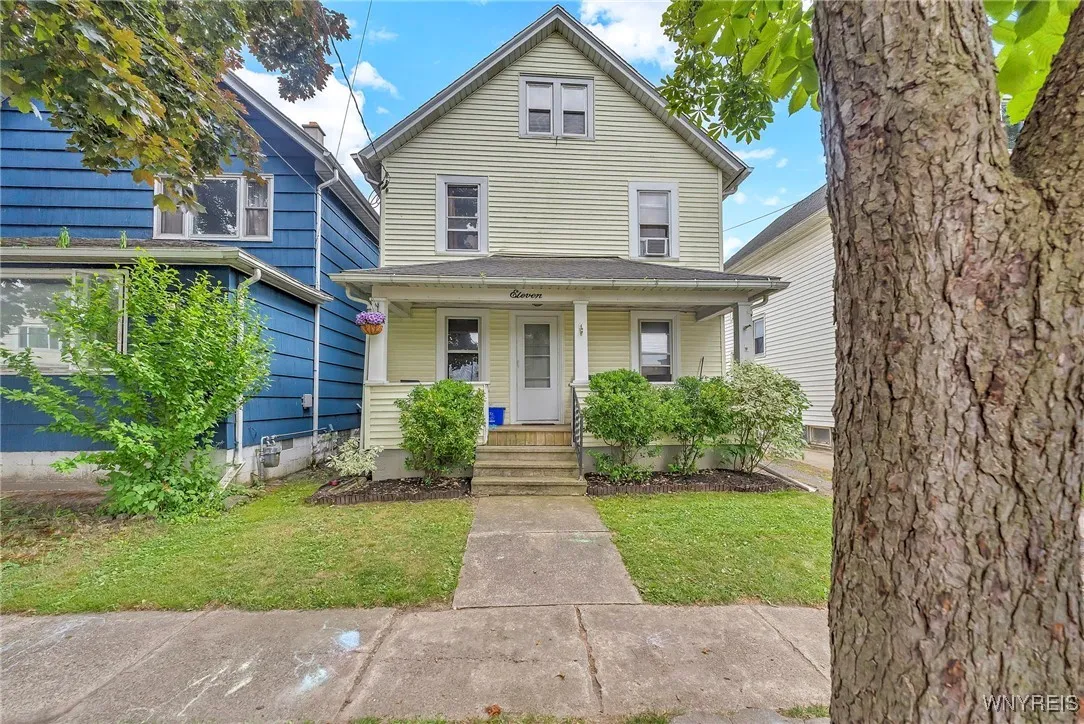 11 7th Avenue, North Tonawanda, New York 14120, North Tonawanda, New York 14120, 4 Bedrooms Bedrooms, ,2 BathroomsBathrooms,Residential,For Sale,11 7th Avenue, North Tonawanda, New York 14120,B1621795