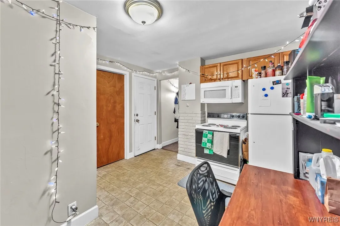 11 7th Avenue, North Tonawanda, New York 14120, North Tonawanda, New York 14120, 4 Bedrooms Bedrooms, ,2 BathroomsBathrooms,Residential,For Sale,11 7th Avenue, North Tonawanda, New York 14120,B1621795
