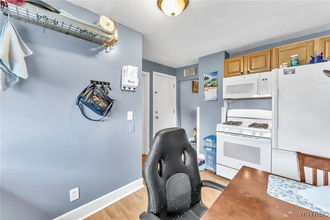 11 7th Avenue, North Tonawanda, New York 14120, North Tonawanda, New York 14120, 4 Bedrooms Bedrooms, ,2 BathroomsBathrooms,Residential,For Sale,11 7th Avenue, North Tonawanda, New York 14120,B1621795