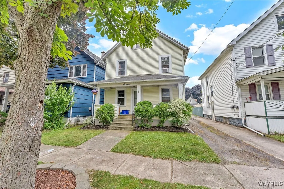 11 7th Avenue, North Tonawanda, New York 14120, North Tonawanda, New York 14120, 4 Bedrooms Bedrooms, ,2 BathroomsBathrooms,Residential,For Sale,11 7th Avenue, North Tonawanda, New York 14120,B1621795