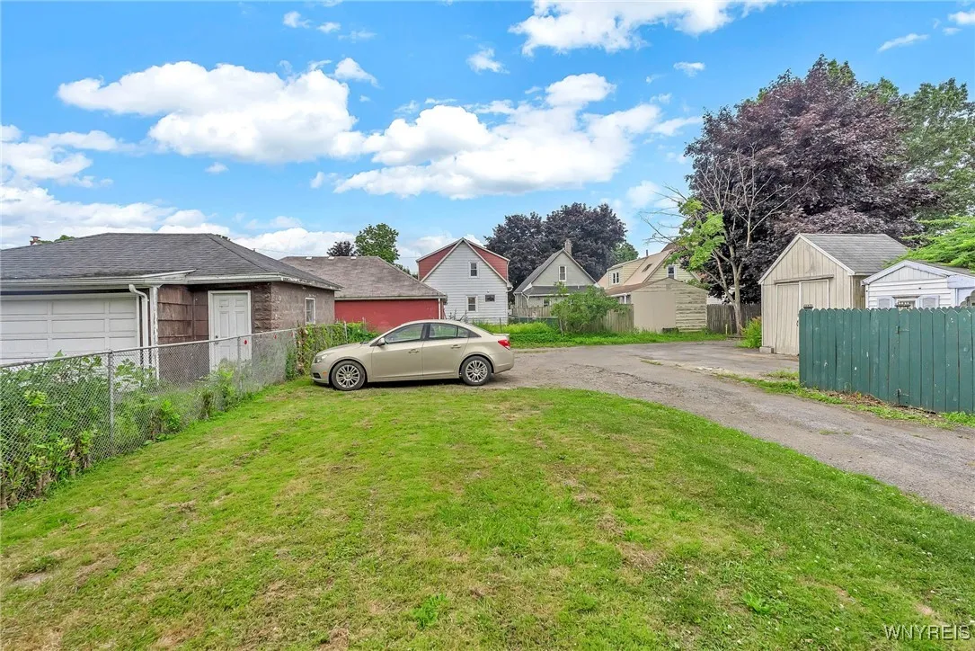 11 7th Avenue, North Tonawanda, New York 14120, North Tonawanda, New York 14120, 4 Bedrooms Bedrooms, ,2 BathroomsBathrooms,Residential,For Sale,11 7th Avenue, North Tonawanda, New York 14120,B1621795