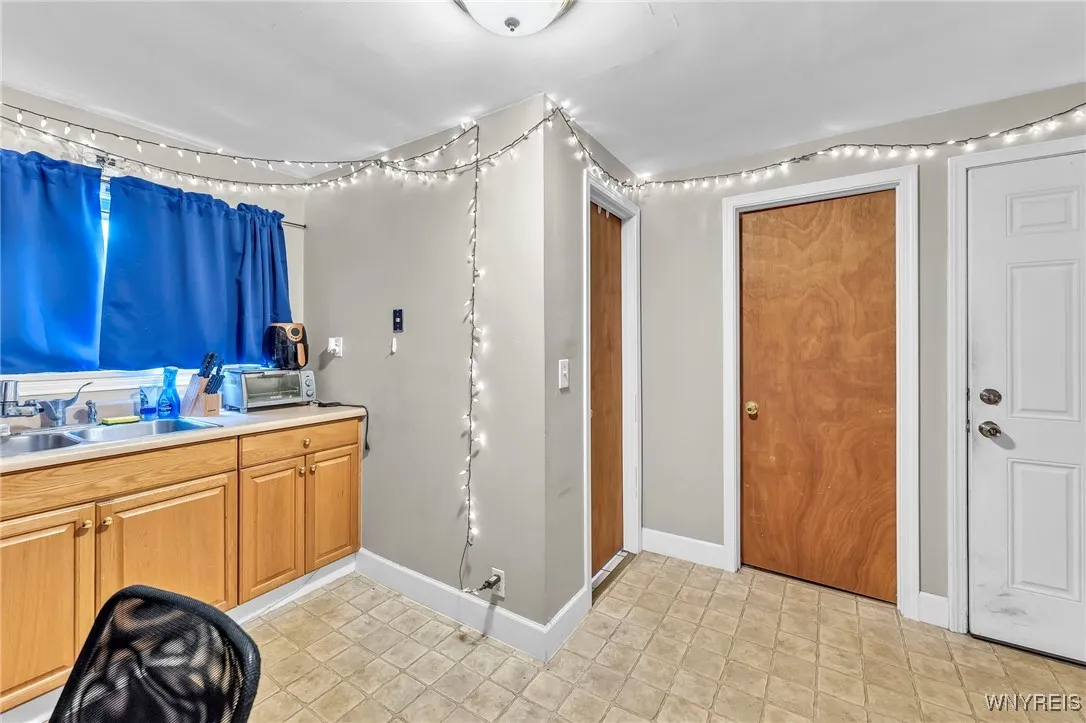 11 7th Avenue, North Tonawanda, New York 14120, North Tonawanda, New York 14120, 4 Bedrooms Bedrooms, ,2 BathroomsBathrooms,Residential,For Sale,11 7th Avenue, North Tonawanda, New York 14120,B1621795