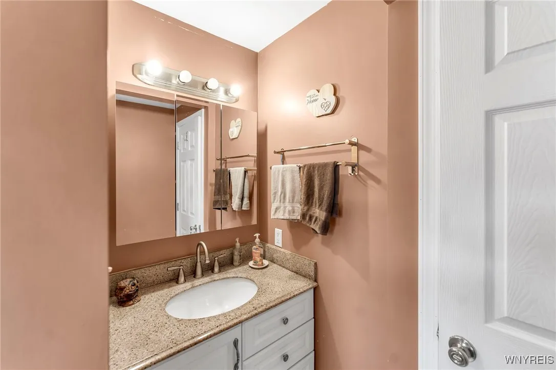 11 7th Avenue, North Tonawanda, New York 14120, North Tonawanda, New York 14120, 4 Bedrooms Bedrooms, ,2 BathroomsBathrooms,Residential,For Sale,11 7th Avenue, North Tonawanda, New York 14120,B1621795
