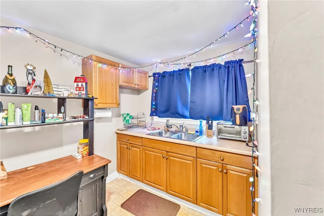 11 7th Avenue, North Tonawanda, New York 14120, North Tonawanda, New York 14120, 4 Bedrooms Bedrooms, ,2 BathroomsBathrooms,Residential,For Sale,11 7th Avenue, North Tonawanda, New York 14120,B1621795