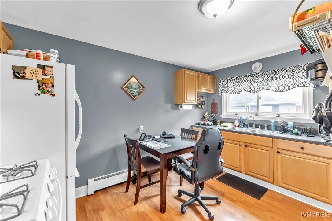11 7th Avenue, North Tonawanda, New York 14120, North Tonawanda, New York 14120, 4 Bedrooms Bedrooms, ,2 BathroomsBathrooms,Residential,For Sale,11 7th Avenue, North Tonawanda, New York 14120,B1621795