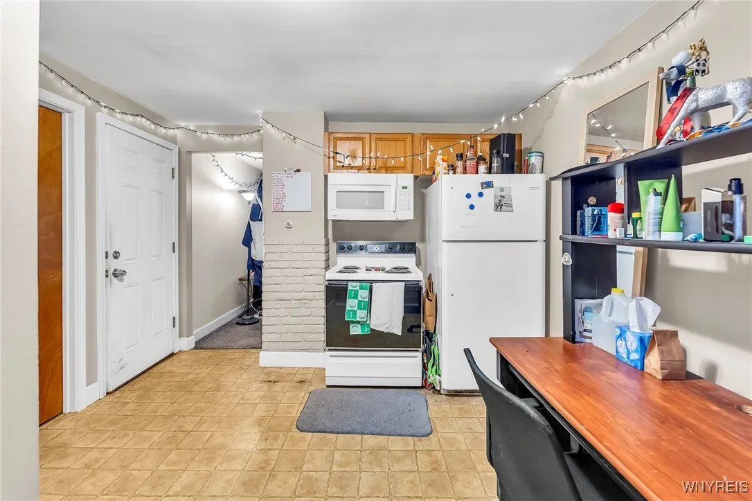 11 7th Avenue, North Tonawanda, New York 14120, North Tonawanda, New York 14120, 4 Bedrooms Bedrooms, ,2 BathroomsBathrooms,Residential,For Sale,11 7th Avenue, North Tonawanda, New York 14120,B1621795