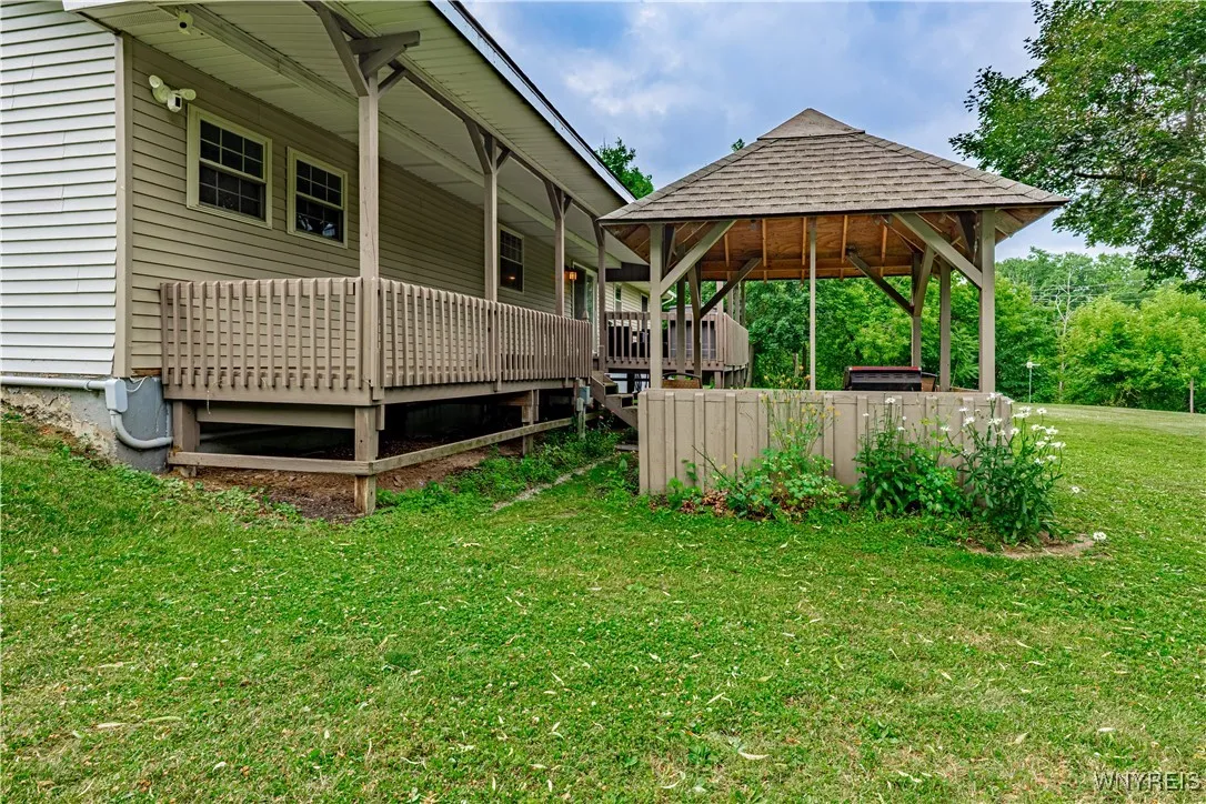 283 Erin Road, Ridgeway, New York 14103, Ridgeway, New York 14103, 3 Bedrooms Bedrooms, 6 Rooms Rooms,1 BathroomBathrooms,Residential,For Sale,283 Erin Road, Ridgeway, New York 14103,B1621587