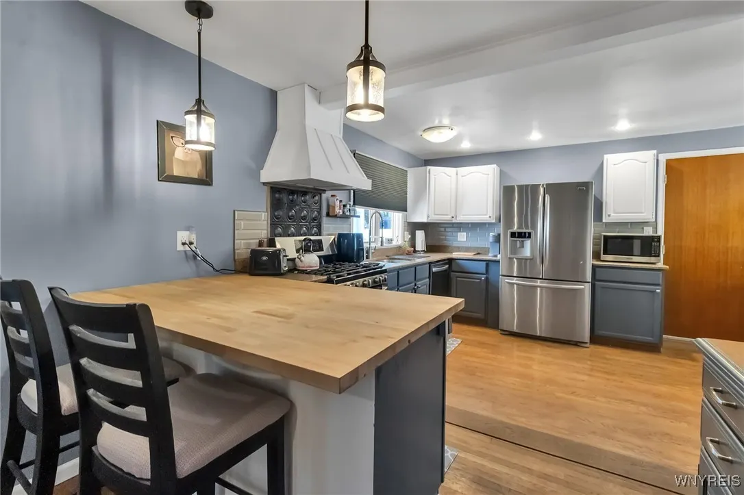 65 Sweet Briar Road, Tonawanda, New York 14150, Tonawanda, New York 14150, 3 Bedrooms Bedrooms, 9 Rooms Rooms,2 BathroomsBathrooms,Residential,For Sale,65 Sweet Briar Road, Tonawanda, New York 14150,B1621541