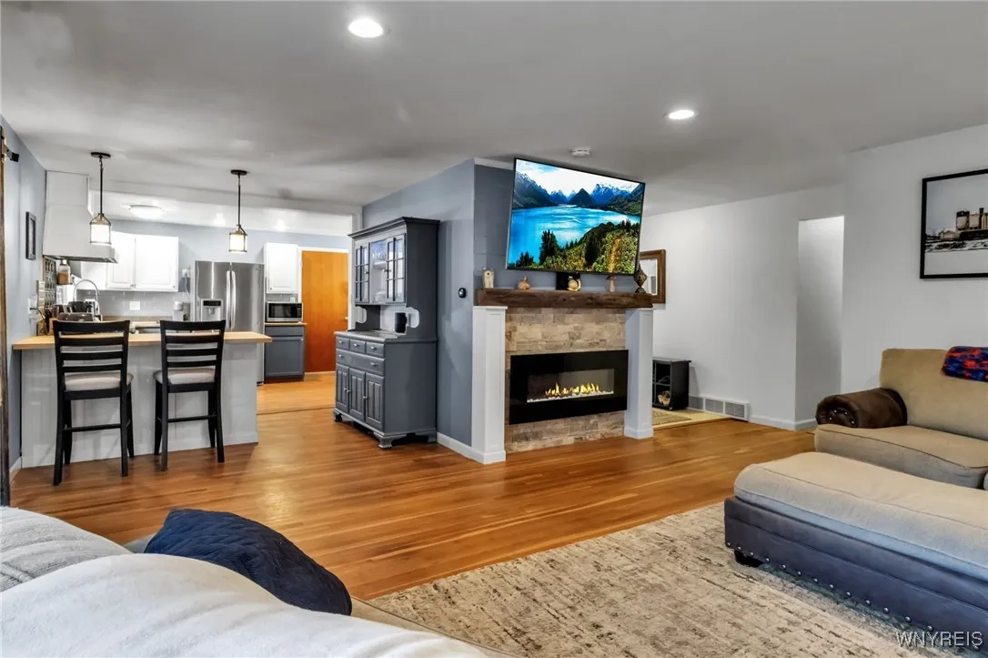 65 Sweet Briar Road, Tonawanda, New York 14150, Tonawanda, New York 14150, 3 Bedrooms Bedrooms, 9 Rooms Rooms,2 BathroomsBathrooms,Residential,For Sale,65 Sweet Briar Road, Tonawanda, New York 14150,B1621541