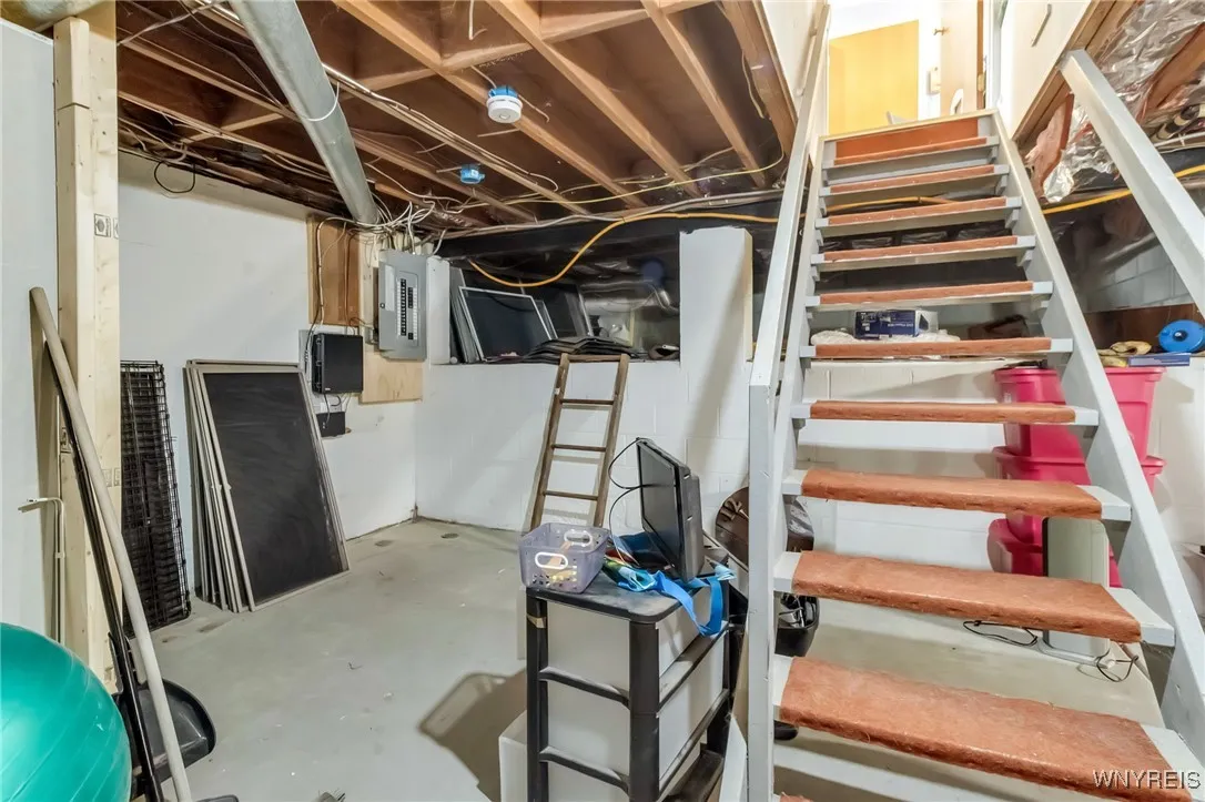 65 Sweet Briar Road, Tonawanda, New York 14150, Tonawanda, New York 14150, 3 Bedrooms Bedrooms, 9 Rooms Rooms,2 BathroomsBathrooms,Residential,For Sale,65 Sweet Briar Road, Tonawanda, New York 14150,B1621541