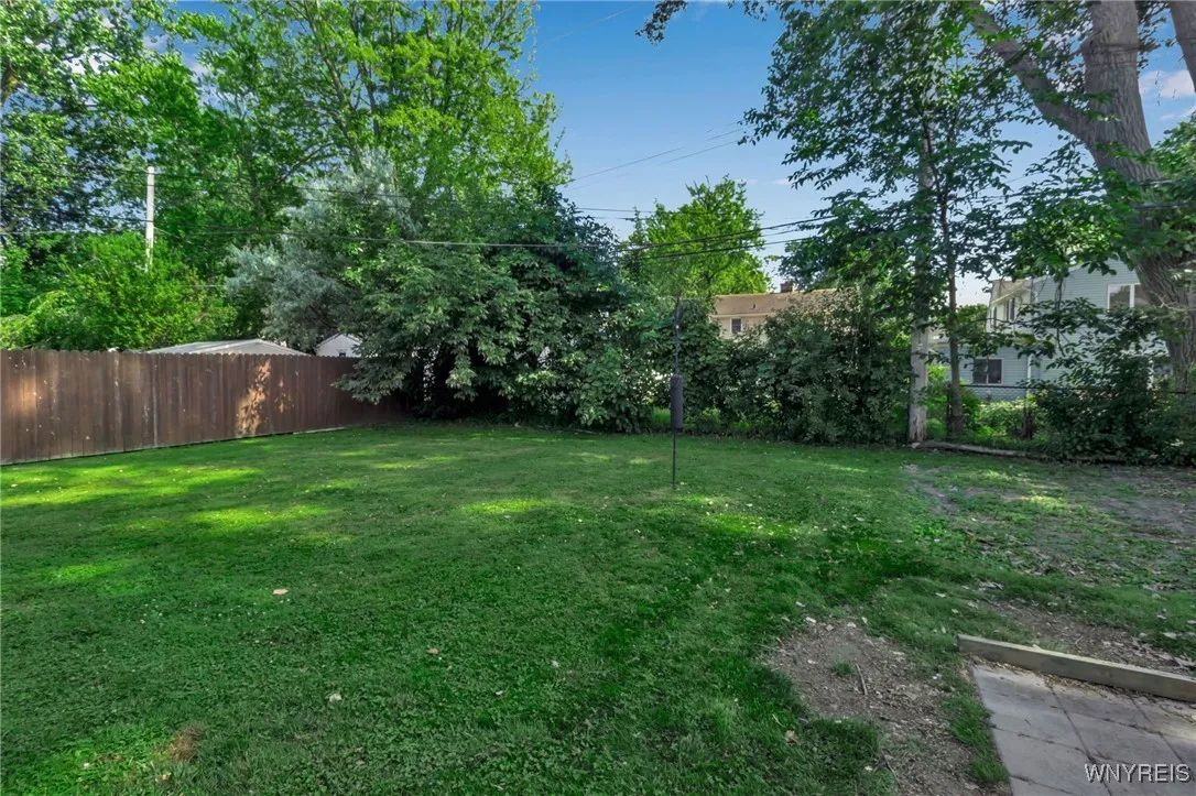 65 Sweet Briar Road, Tonawanda, New York 14150, Tonawanda, New York 14150, 3 Bedrooms Bedrooms, 9 Rooms Rooms,2 BathroomsBathrooms,Residential,For Sale,65 Sweet Briar Road, Tonawanda, New York 14150,B1621541