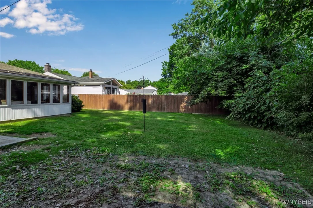 65 Sweet Briar Road, Tonawanda, New York 14150, Tonawanda, New York 14150, 3 Bedrooms Bedrooms, 9 Rooms Rooms,2 BathroomsBathrooms,Residential,For Sale,65 Sweet Briar Road, Tonawanda, New York 14150,B1621541