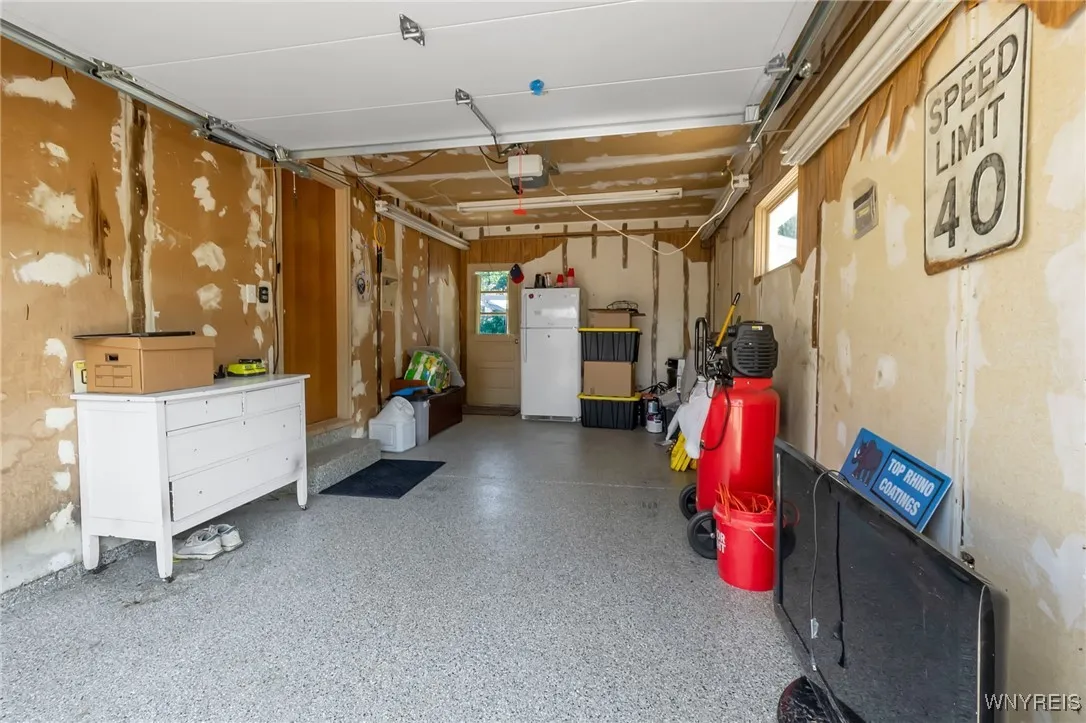 65 Sweet Briar Road, Tonawanda, New York 14150, Tonawanda, New York 14150, 3 Bedrooms Bedrooms, 9 Rooms Rooms,2 BathroomsBathrooms,Residential,For Sale,65 Sweet Briar Road, Tonawanda, New York 14150,B1621541