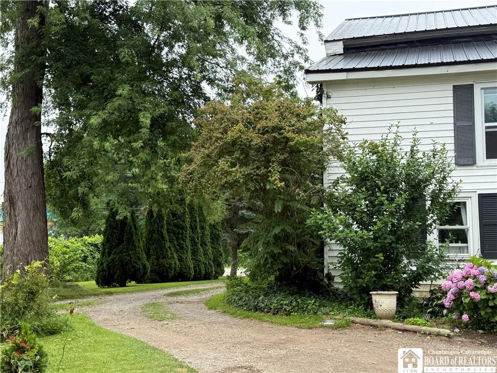 193 N. Portage, Westfield, New York 14787, Westfield, New York 14787, 4 Bedrooms Bedrooms, 11 Rooms Rooms,1 BathroomBathrooms,Residential,For Sale,193 N. Portage, Westfield, New York 14787,R1621601