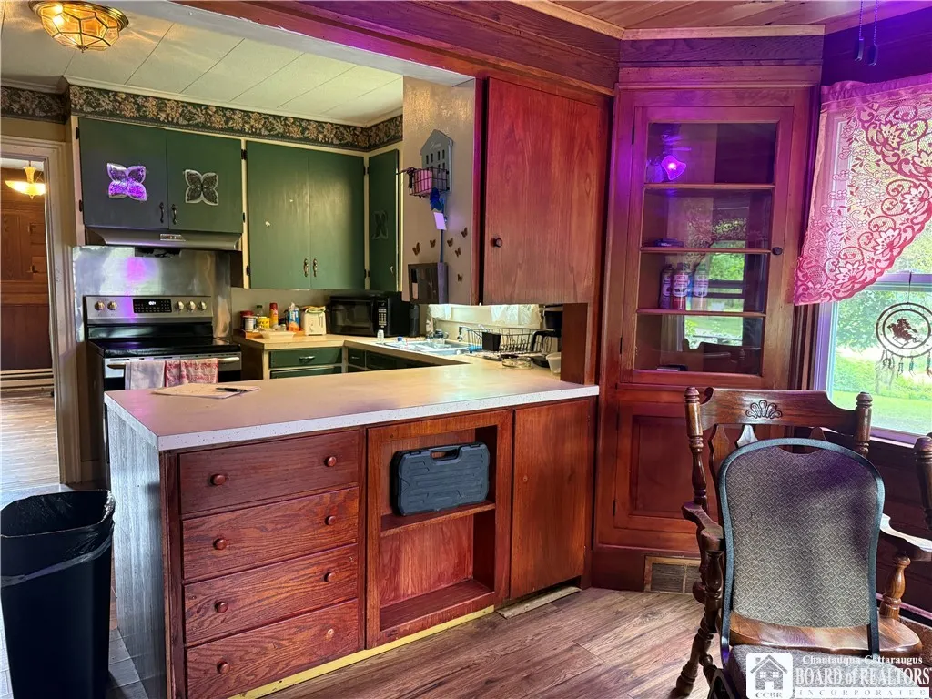193 N. Portage, Westfield, New York 14787, Westfield, New York 14787, 4 Bedrooms Bedrooms, 11 Rooms Rooms,1 BathroomBathrooms,Residential,For Sale,193 N. Portage, Westfield, New York 14787,R1621601