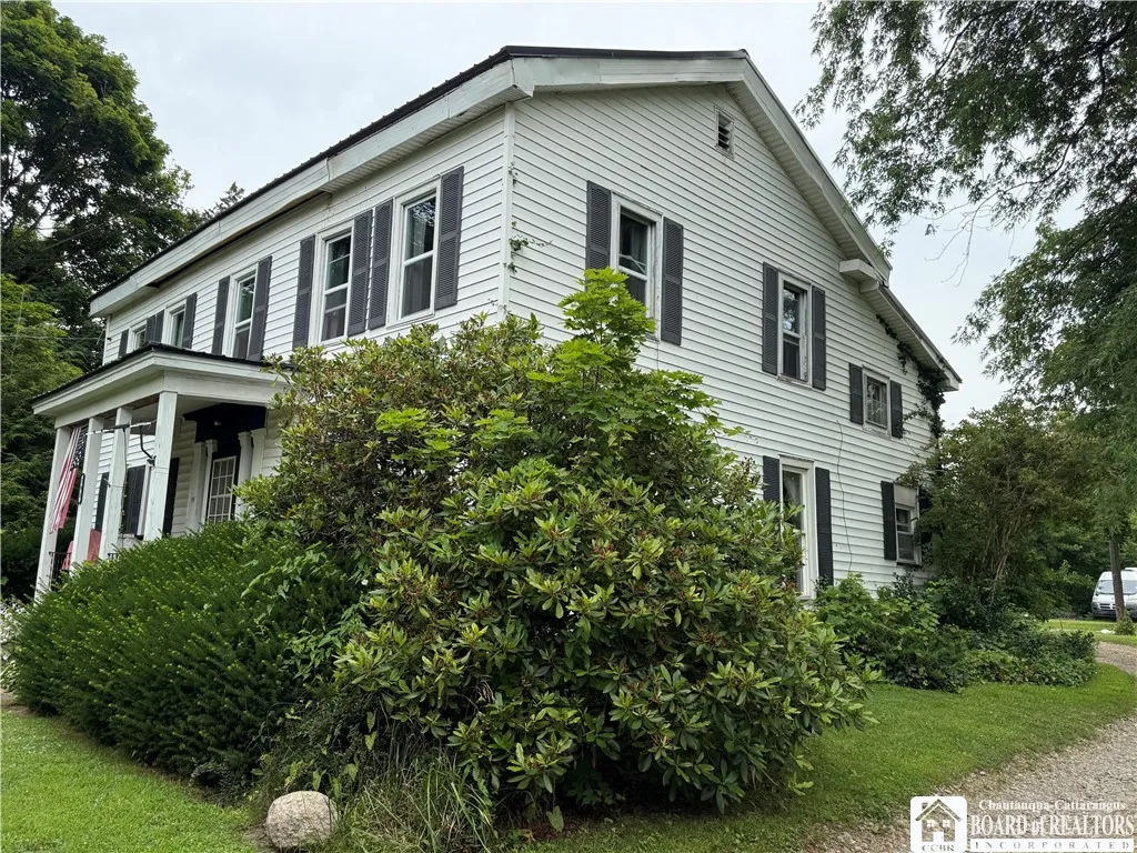 193 N. Portage, Westfield, New York 14787, Westfield, New York 14787, 4 Bedrooms Bedrooms, 11 Rooms Rooms,1 BathroomBathrooms,Residential,For Sale,193 N. Portage, Westfield, New York 14787,R1621601
