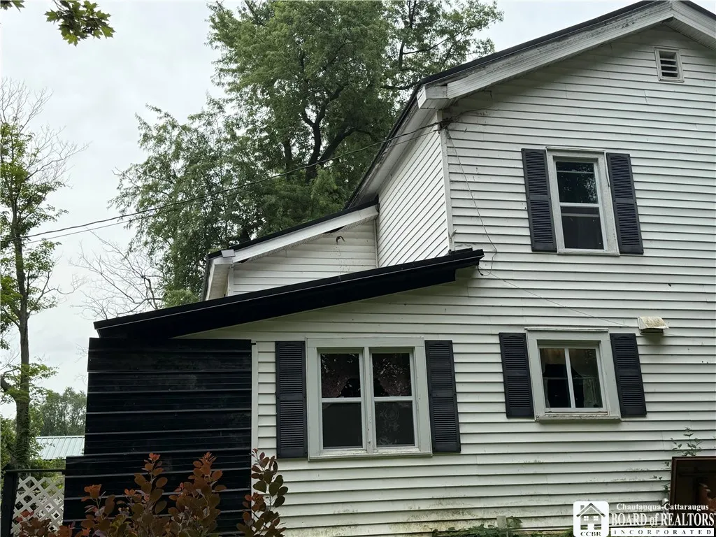 193 N. Portage, Westfield, New York 14787, Westfield, New York 14787, 4 Bedrooms Bedrooms, 11 Rooms Rooms,1 BathroomBathrooms,Residential,For Sale,193 N. Portage, Westfield, New York 14787,R1621601