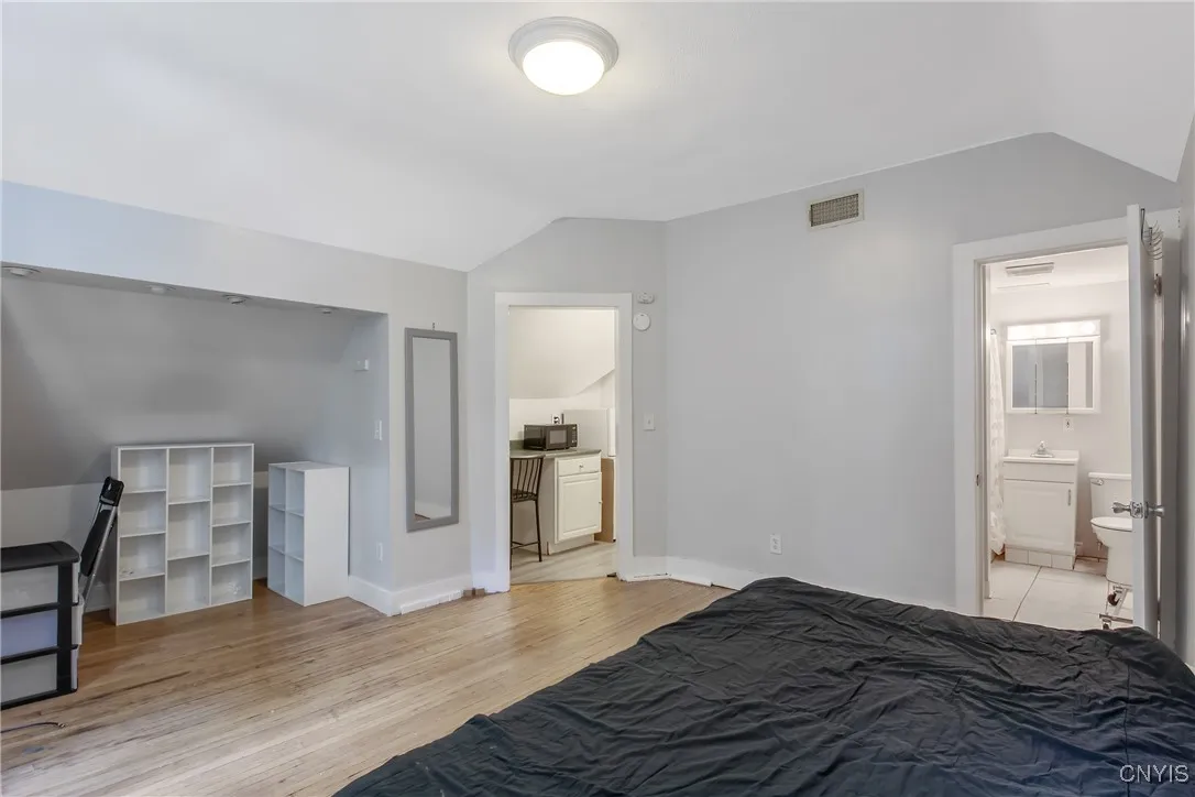 101 Comstock Avenue, Syracuse, New York 13210, Syracuse, New York 13210, 8 Bedrooms Bedrooms, ,Multi Family,For Sale,101 Comstock Avenue, Syracuse, New York 13210,S1618236
