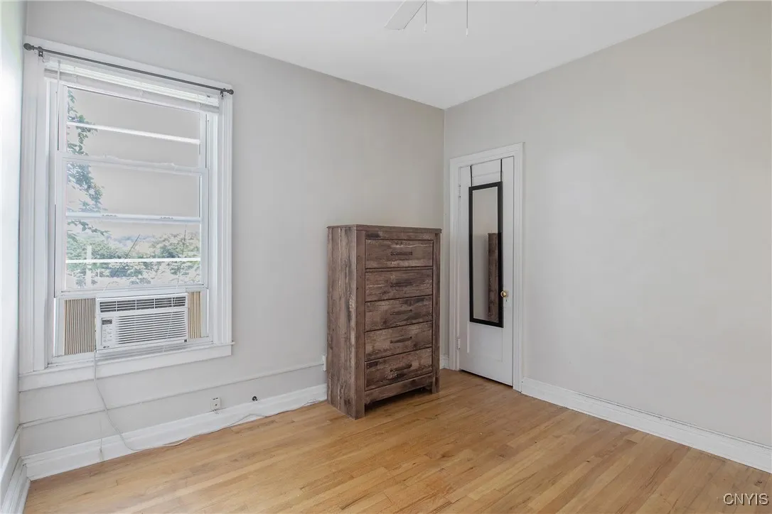 101 Comstock Avenue, Syracuse, New York 13210, Syracuse, New York 13210, 8 Bedrooms Bedrooms, ,Multi Family,For Sale,101 Comstock Avenue, Syracuse, New York 13210,S1618236