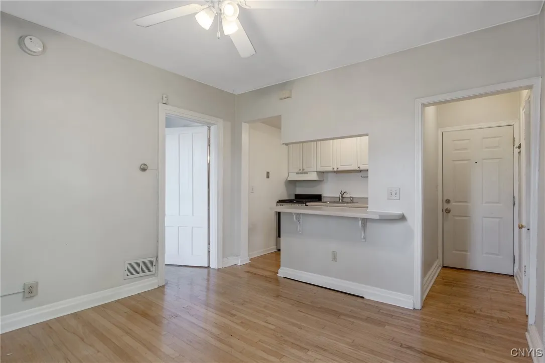 101 Comstock Avenue, Syracuse, New York 13210, Syracuse, New York 13210, 8 Bedrooms Bedrooms, ,Multi Family,For Sale,101 Comstock Avenue, Syracuse, New York 13210,S1618236