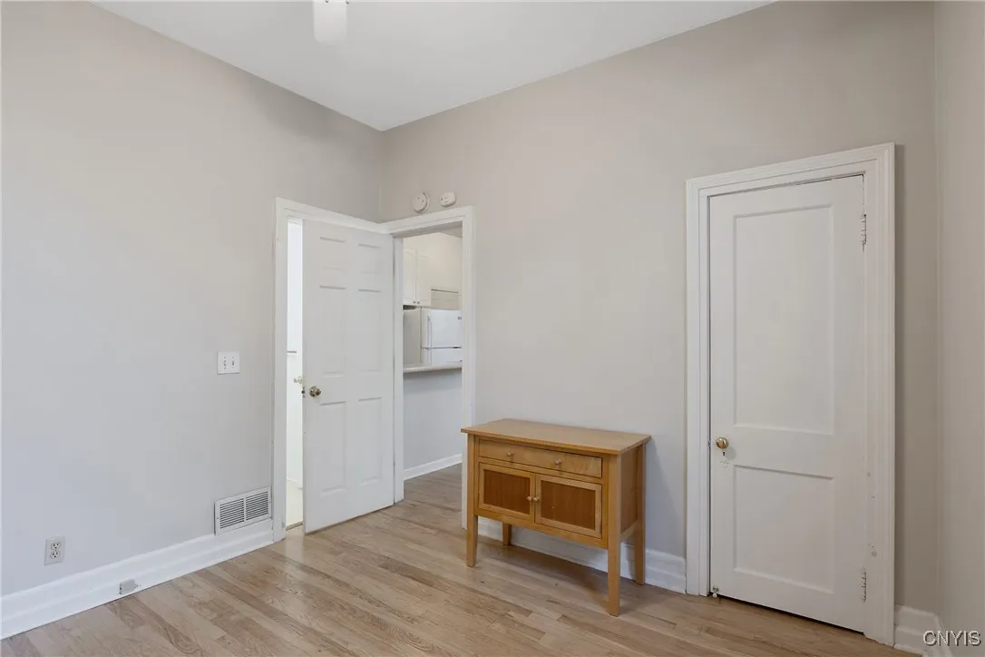 101 Comstock Avenue, Syracuse, New York 13210, Syracuse, New York 13210, 8 Bedrooms Bedrooms, ,Multi Family,For Sale,101 Comstock Avenue, Syracuse, New York 13210,S1618236