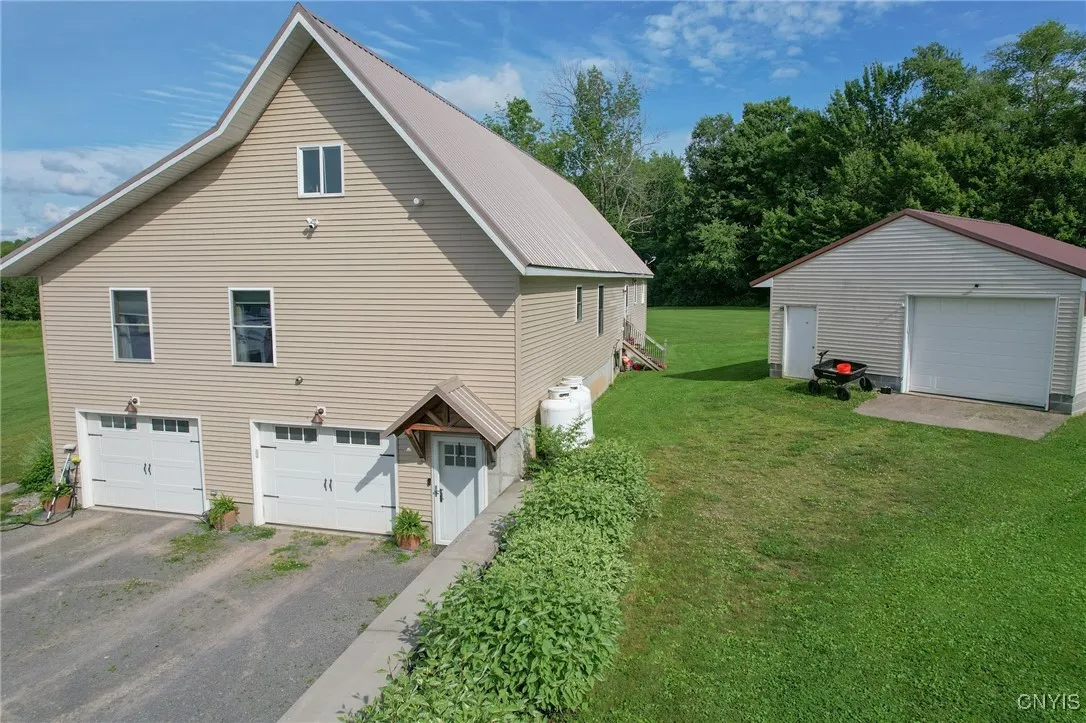 49 Cat, Redfield, New York 13437, Redfield, New York 13493, 4 Bedrooms Bedrooms, 10 Rooms Rooms,3 BathroomsBathrooms,Residential,For Sale,49 Cat, Redfield, New York 13437,S1621756