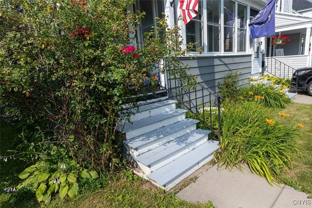2228 - 30 Grant Boulevard 30, Syracuse, New York 1, Syracuse, New York 13208, 6 Bedrooms Bedrooms, ,2 BathroomsBathrooms,Residential,For Sale,2228 - 30 Grant Boulevard 30, Syracuse, New York 1,S1621998