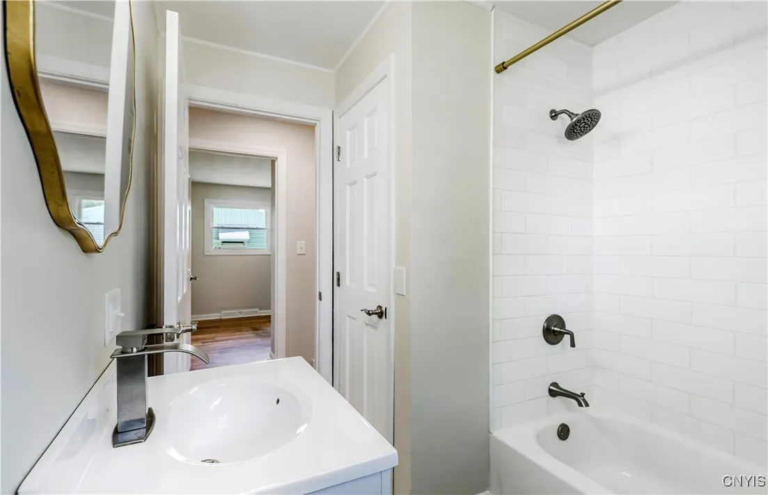 222 Wilber Street, Utica, New York 13502, Utica, New York 13502, 3 Bedrooms Bedrooms, 6 Rooms Rooms,1 BathroomBathrooms,Residential Lease,For Rent,222 Wilber Street, Utica, New York 13502,S1621987