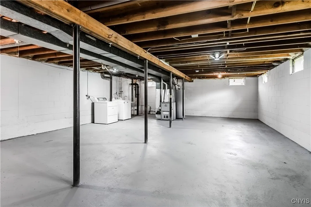 222 Wilber Street, Utica, New York 13502, Utica, New York 13502, 3 Bedrooms Bedrooms, 6 Rooms Rooms,1 BathroomBathrooms,Residential Lease,For Rent,222 Wilber Street, Utica, New York 13502,S1621987