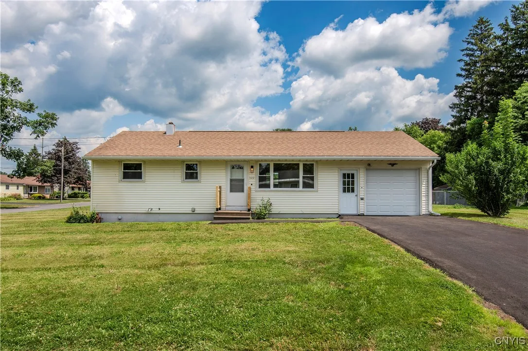 222 Wilber Street, Utica, New York 13502, Utica, New York 13502, 3 Bedrooms Bedrooms, 6 Rooms Rooms,1 BathroomBathrooms,Residential Lease,For Rent,222 Wilber Street, Utica, New York 13502,S1621987