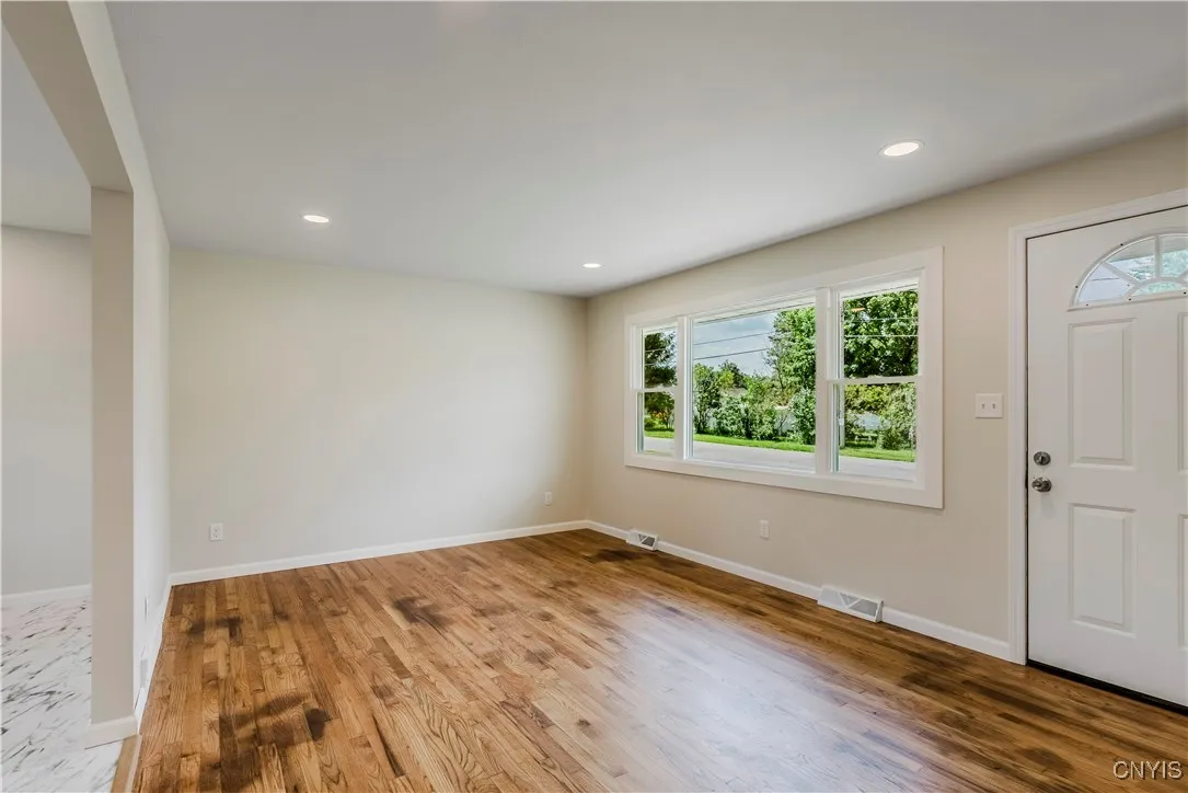 222 Wilber Street, Utica, New York 13502, Utica, New York 13502, 3 Bedrooms Bedrooms, 6 Rooms Rooms,1 BathroomBathrooms,Residential Lease,For Rent,222 Wilber Street, Utica, New York 13502,S1621987