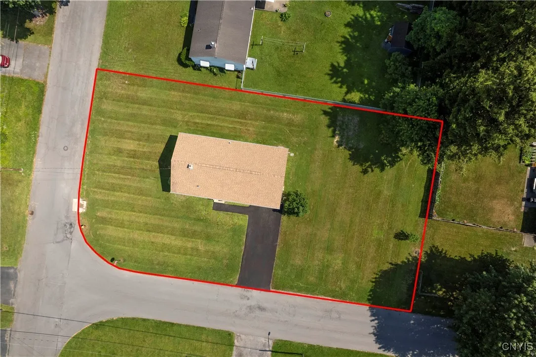 222 Wilber Street, Utica, New York 13502, Utica, New York 13502, 3 Bedrooms Bedrooms, 6 Rooms Rooms,1 BathroomBathrooms,Residential Lease,For Rent,222 Wilber Street, Utica, New York 13502,S1621987