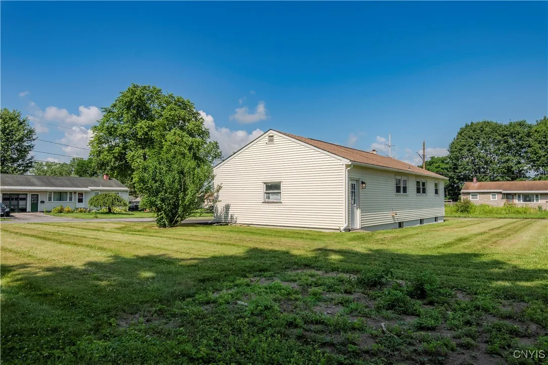 222 Wilber Street, Utica, New York 13502, Utica, New York 13502, 3 Bedrooms Bedrooms, 6 Rooms Rooms,1 BathroomBathrooms,Residential Lease,For Rent,222 Wilber Street, Utica, New York 13502,S1621987