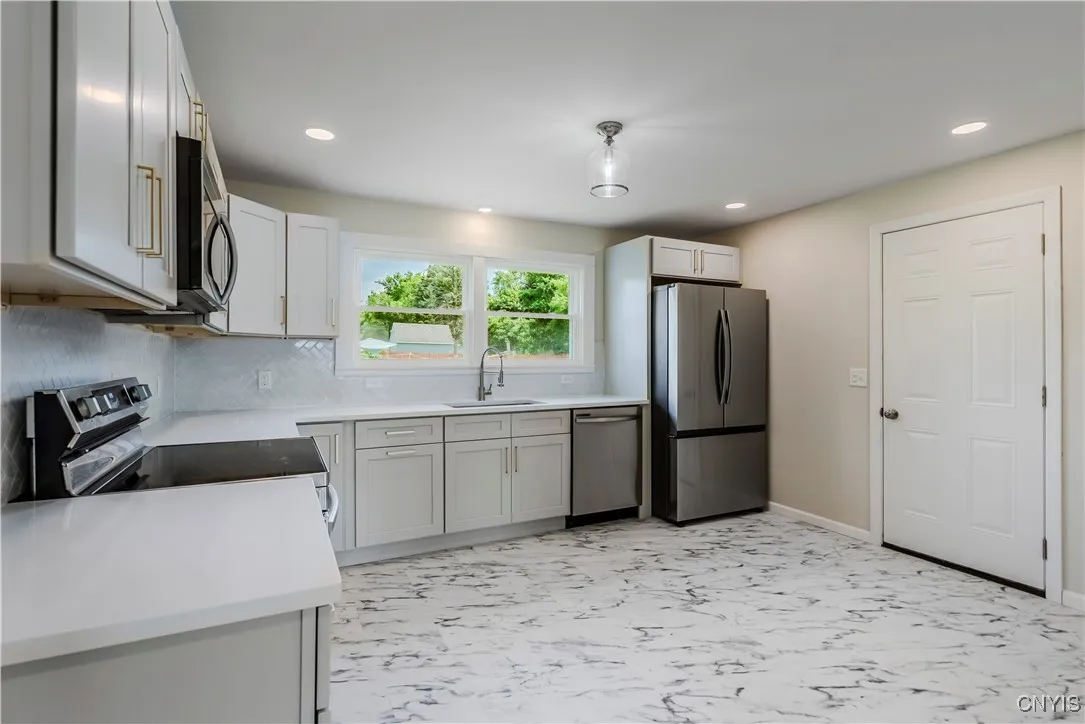 222 Wilber Street, Utica, New York 13502, Utica, New York 13502, 3 Bedrooms Bedrooms, 6 Rooms Rooms,1 BathroomBathrooms,Residential Lease,For Rent,222 Wilber Street, Utica, New York 13502,S1621987